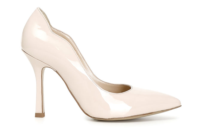 DÉCOLLETÉ IN VERNICE