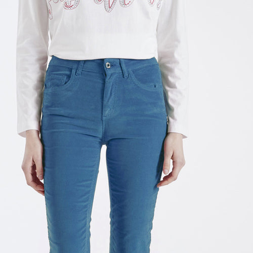 PANTALONE SLIM TINTO CAPO