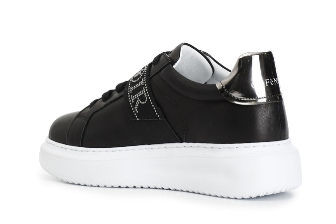 SNEAKERS IN PELLE CON NASTRO LOGATO