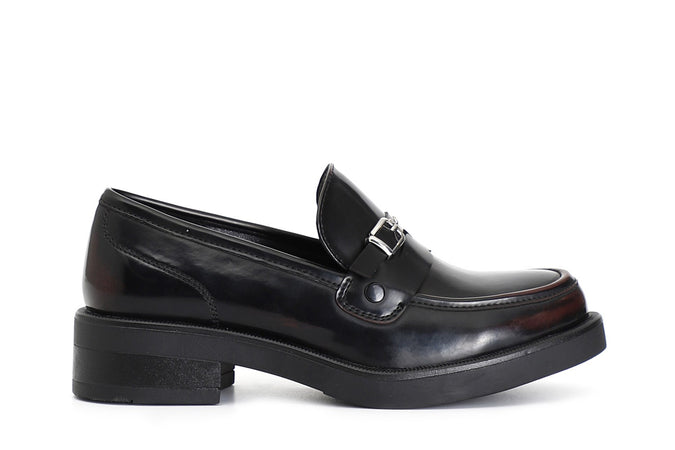 MOCASSINO IN SIMILPELLE SPAZZOLATA CON FIBBIA