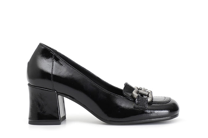 MOCASSINO IN VERNICE CON MORSETTO
