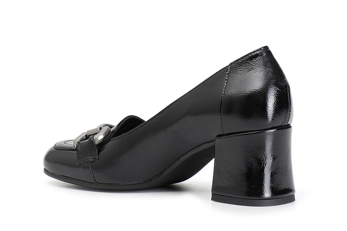 MOCASSINO IN VERNICE CON MORSETTO