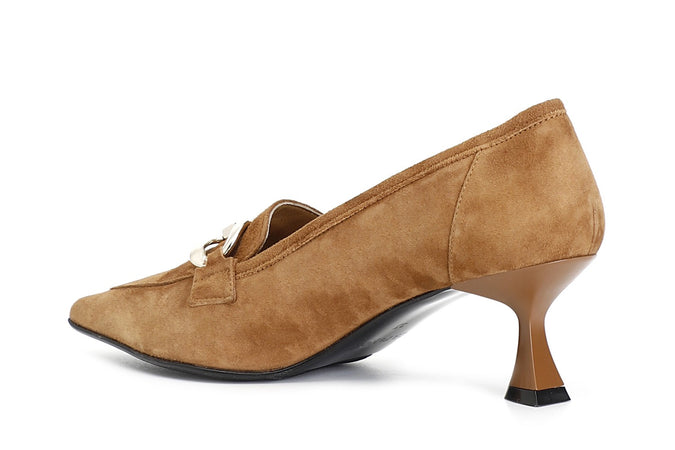 SCARPA IN CAMOSCIO MODELLO MOCASSINO CON ACCESSORIO