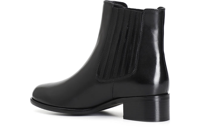 TRONCHETTO IN PELLE CON ELASTICO