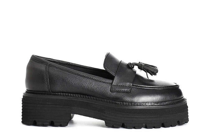 MOCASSINO IN PELLE CON NAPPINE