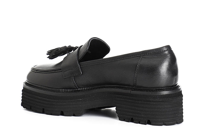 MOCASSINO IN PELLE CON NAPPINE