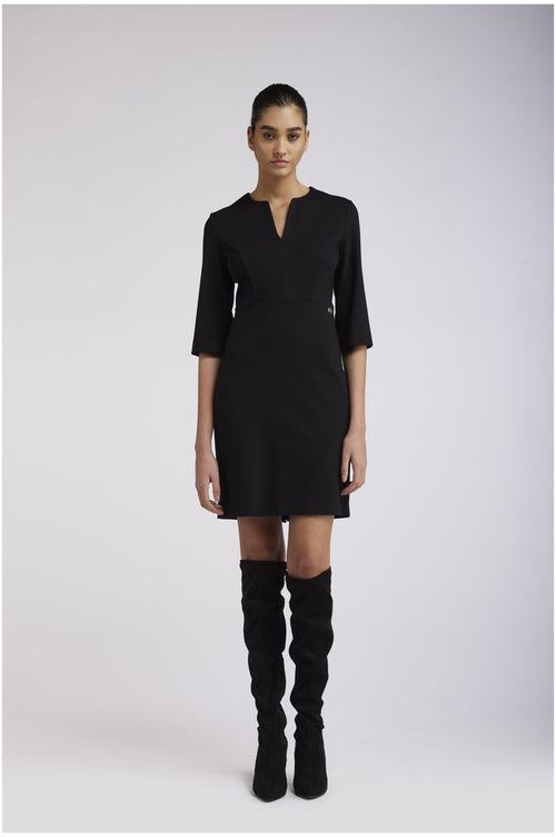 ABITO TUBINO MOTIVO ALLO SCOLLO IN TESSUTO ELASTICIZZATO