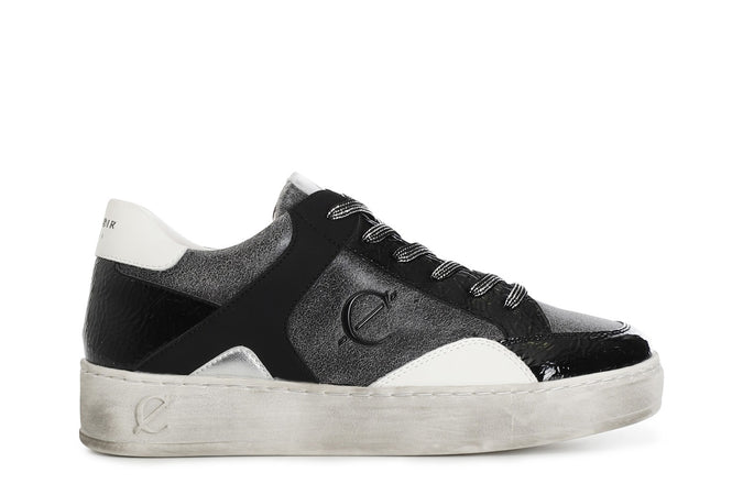 SNEAKERS LACCI VASCHETTA IN PELLE