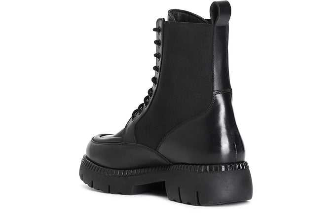 TRONCHETTO IN PELLE ALLACCIATO CON ELASTICO