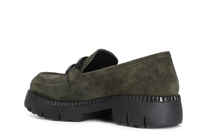 MOCASSINO IN PELLE SCAMOSCIATA CON MORSETTO