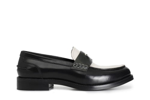 MOCASSINO IN PELLE ABRASIVATA IN TRE COLORI CON ACCESSORIO