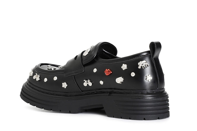 MOCASSINO CON BORCHIE FANTASIA