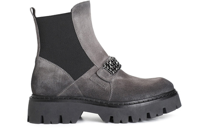 TRONCHETTO CON ELASTICO IN PELLE SCAMOSCIATA CON ACCESSORIO