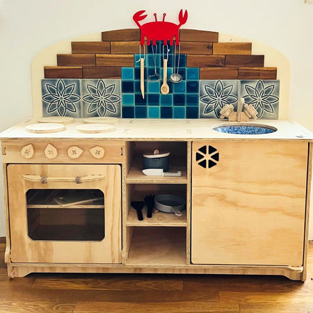 Cucina Montessori in legno per bambini