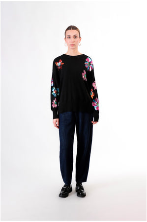 MAGLIONE CON RICAMO PAILETTES