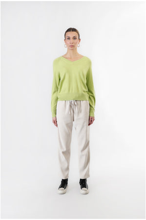 MAGLIA CON SCOLLATURA A V