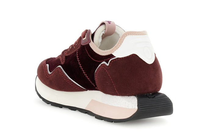 RUNNING IN VELLUTO CON RIPORTI IN PELLESCAMOSCIATA