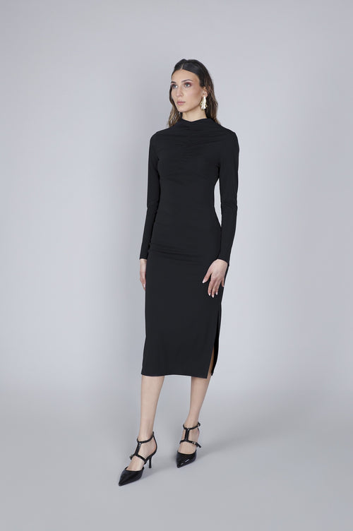 ABITO CON INCRESPATURA DAVANTI