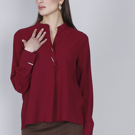 CAMICIA CON SCOLLATURA A V