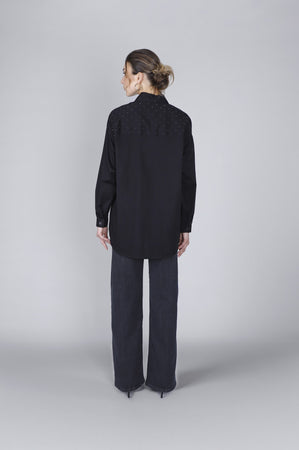 CAMICIA IN POPELINE CON MICROBORCHIE