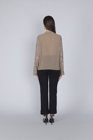 BLUSA CON RICAMO STRASS