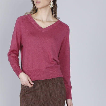 MAGLIA CON SCOLLATURA A V