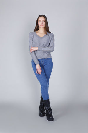 MAGLIA SCOLLO V STRAS ALLE MANICHE