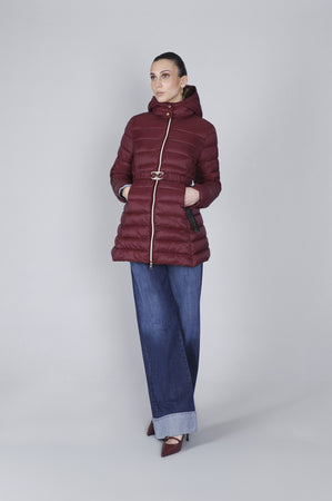 PIUMINO AVVITATO CON CINTURA LOGATA