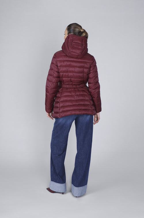 PIUMINO AVVITATO CON CINTURA LOGATA