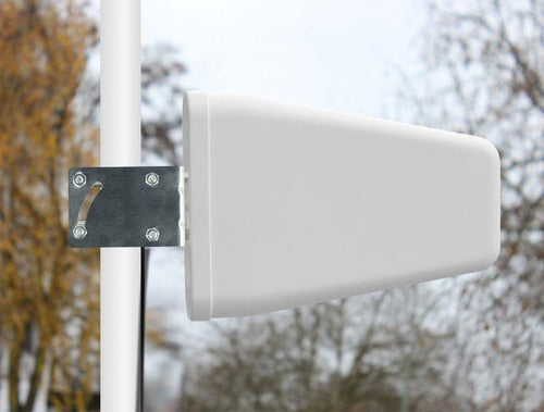Antenna LTE Direzionale da Esterno SMA 7-9dBi Cavo RG-58 5m Bianco