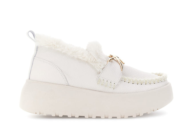 MOCASSINO IN PELLE CON ACCESSORIO