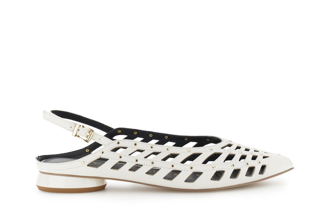 BALLERINA IN NAPPA TRAFORATA CON BORCHIE E LACCINO