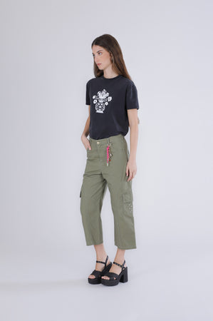 PANTALONE CARGO CON BORCHIE