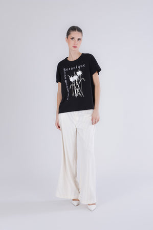 T SHIRT CON APPLICAZIONI DI FIORI