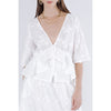BLUSA CON MACICHE CORTE E BALZA IN MUSSOLA DI COTONE RICAMATA