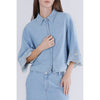 CAMICIA CROOPPED IN JEANS CON RICAMO ALLE MANICHE