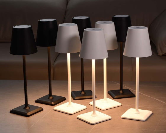 Lampada da Tavolo LED Senza Fili USB-C&trade Dimmerabile in Metallo Bianco
