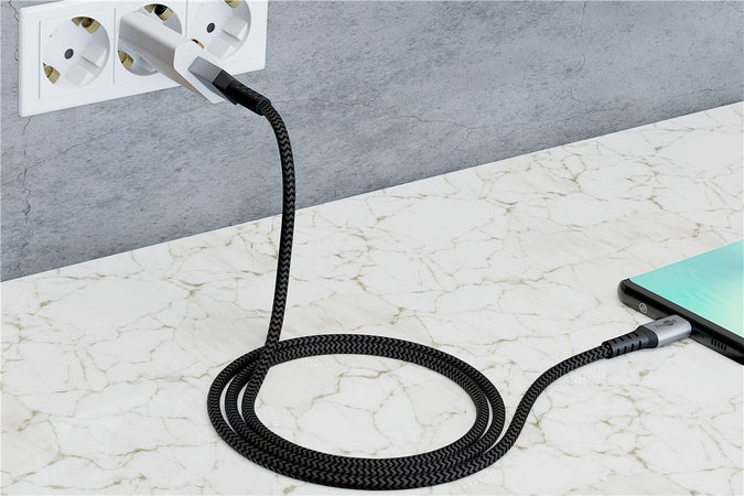 Cavo USB-C&trade a USB A Connettori in Metallo e Rivestimento Tessuto 0,5m
