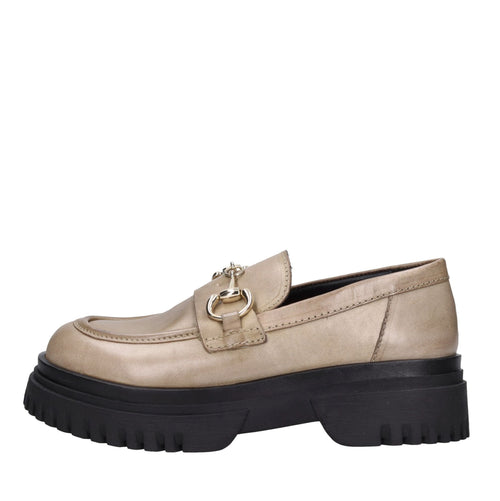 Emanuelle Vee Scarpe basse Marrone da donna