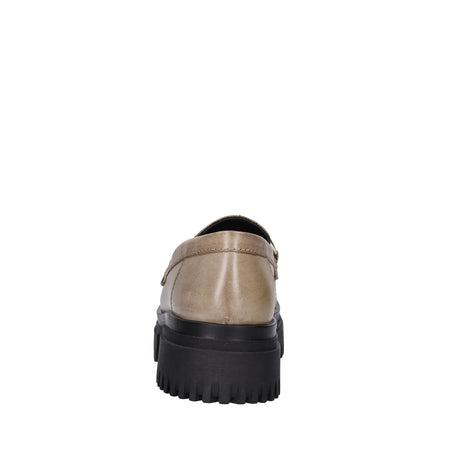Emanuelle Vee Scarpe basse Marrone da donna