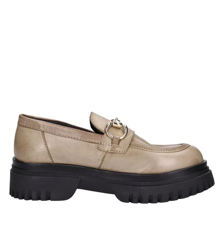 Emanuelle Vee Scarpe basse Marrone da donna