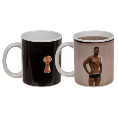 Tazza in gres termoreattivo con il calore della bevanda mostra uno stripper uomo modello spogliarellista