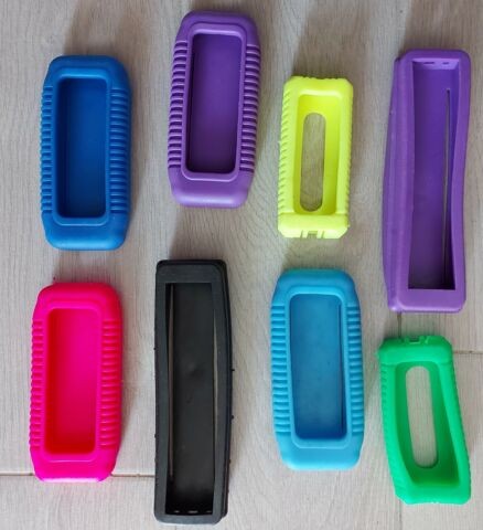 GUSCIO BLU SALVA TELECOMANDO GUSCIO ANTIURTO IN SILICONE ALLUNGABILE 3 MISURE COLORATE