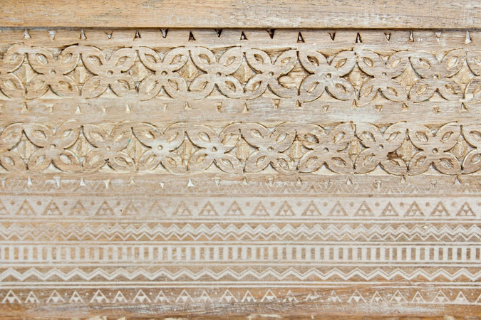 Tavolino "Mayra" struttura in legno di mango con contenitore per interni