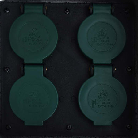 Presa da Esterno 4 Spine in Poliresina Resistente all'Acqua Molto Sicuro Grigia