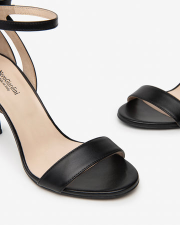 Nero Giardini sandaldi donna nero con fiocco E410111DE100