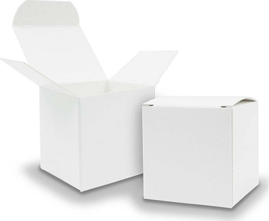 15 BOMBONIERA SCATOLA BIANCO CUBO CARTA LUCIDA PORTACONFETTI MATRIMONI BATTESIMO Casa e cucina/Hobby creativi/Materiali per hobby creativi/Forniture per feste/Bomboniere Trade Shop italia - Napoli, Commerciovirtuoso.it