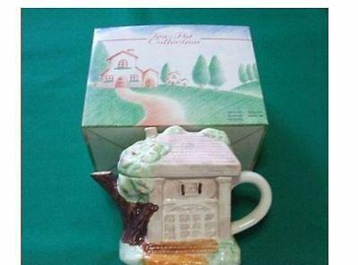 TEIERA IN CERAMICA CON DISEGNI IN RILIEVO NUOVA NUOVA ACQUA CALDA PER CASA .....