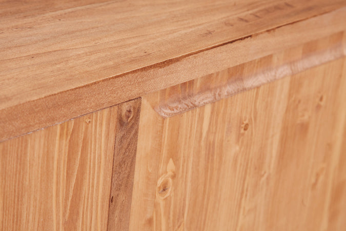 Biscottini Mobile porta Tv Country in legno massello di tiglio finitura naturale L129xPR40xH60 cm. Made in Italy