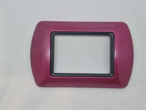 PLACCA PLACCHETTA IN ABS COMPATIBILE LIVING INTERNATIONAL ROSSO CICLAMINO METALLIZZATO